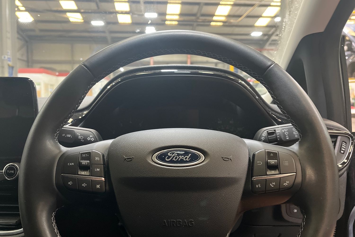 Ford FIESTA Photo 11