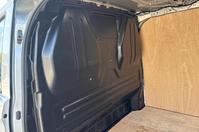 VOLKSWAGEN Transporter Photo 44