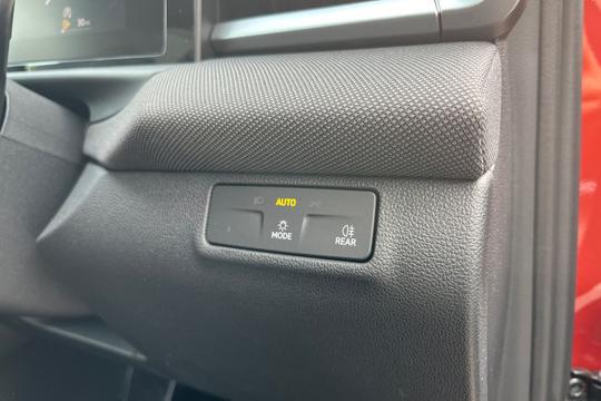 Volkswagen T-roc Photo autoimg-bc166da16df6bfb5e71f4b25fae34b4a2780f004.jpg