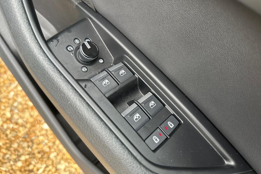 Audi E-TRON Photo autoimg-bc1a0894ed833d939a4019627f89fa1870fa7995.jpg