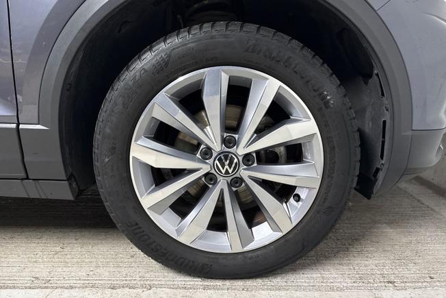 Volkswagen T-Roc Photo 5