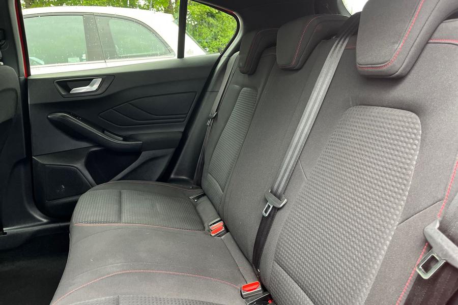 Ford FOCUS Photo autoimg-bc1e8db315668a68a01322ce48599e44ab56a000.jpg