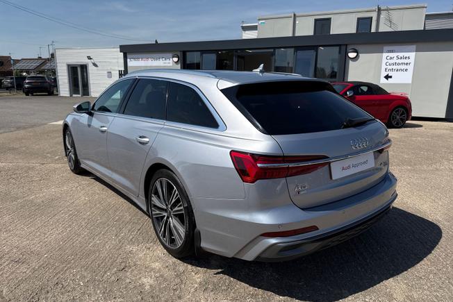 AUDI A6 Avant Photo 23