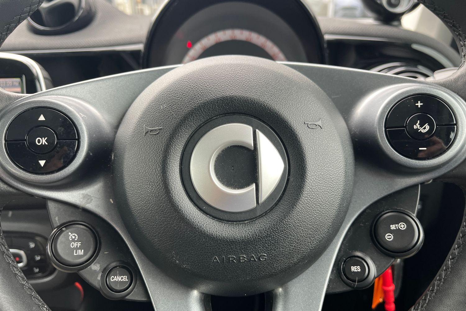 smart FORTWO COUPE Photo 23