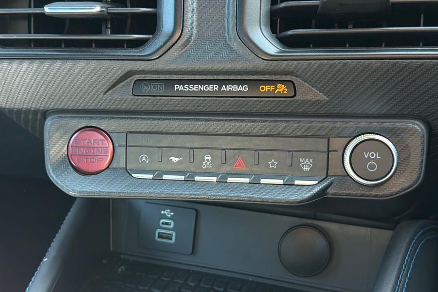 Ford MUSTANG Photo autoimg-bc29170088eecda417c1a57d25fa19740ceb2527.jpg