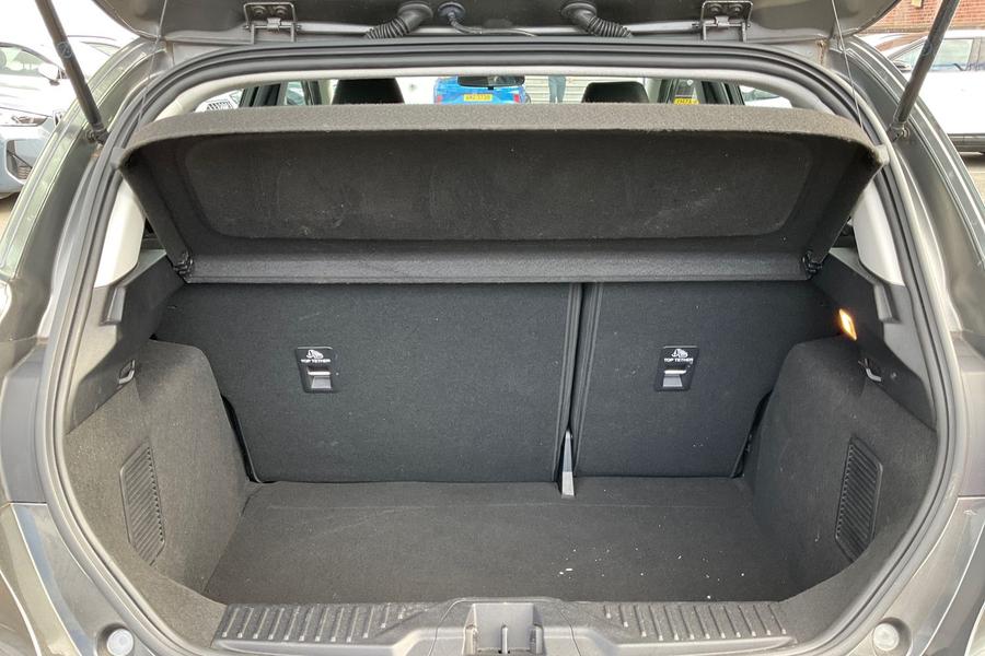 Ford FIESTA Photo autoimg-bc2b8883e754353868759f4c0f195a8aa674b82f.jpg
