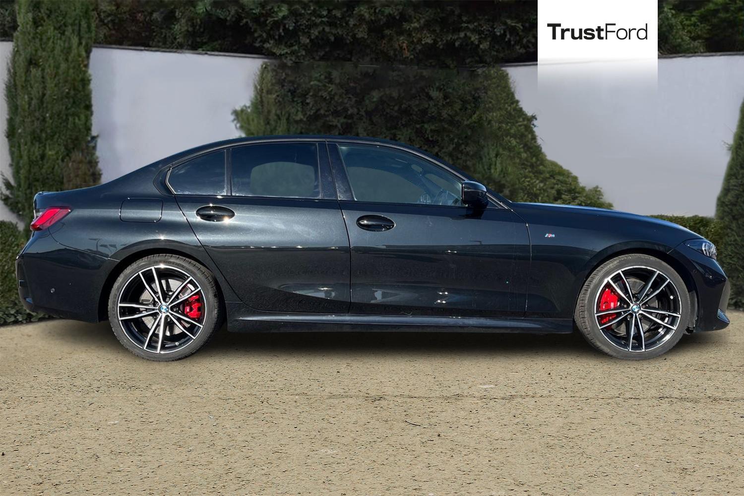 BMW 3 SERIES Photo 2