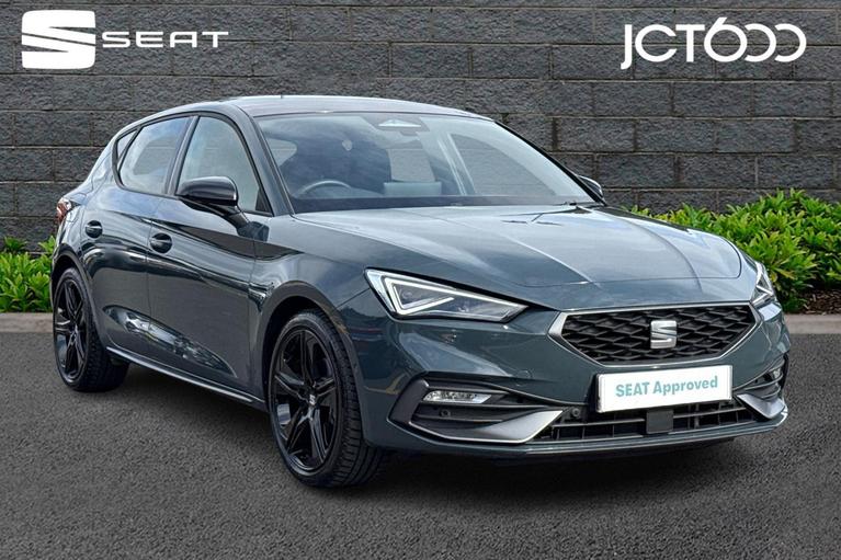 Used 2026 SEAT Leon 1.5 eTSI MHEV FR Black Edition Hatchback 5dr Petrol Hybrid DSG (115 ps) Fiord Blue at JCT600