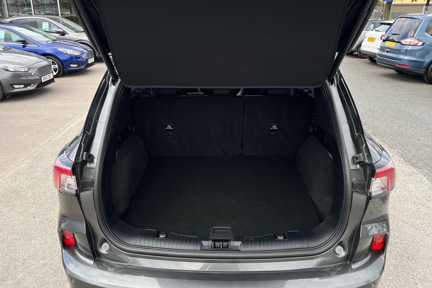 Ford KUGA Photo 20