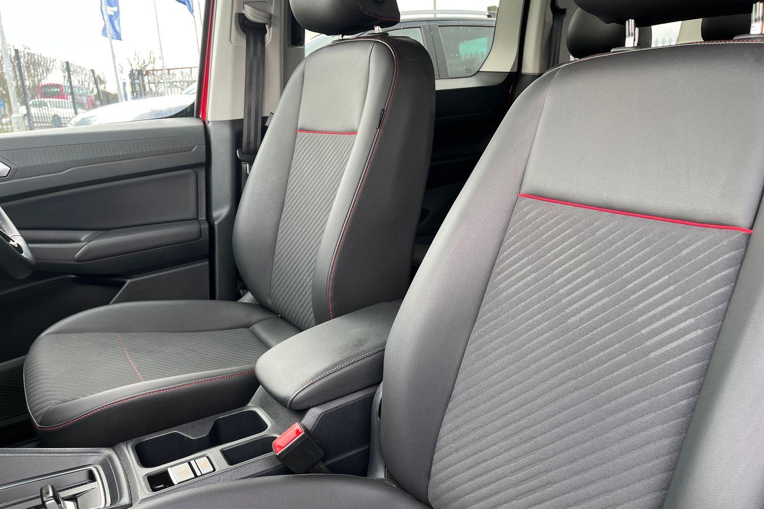 Ford TOURNEO CONNECT Photo 18