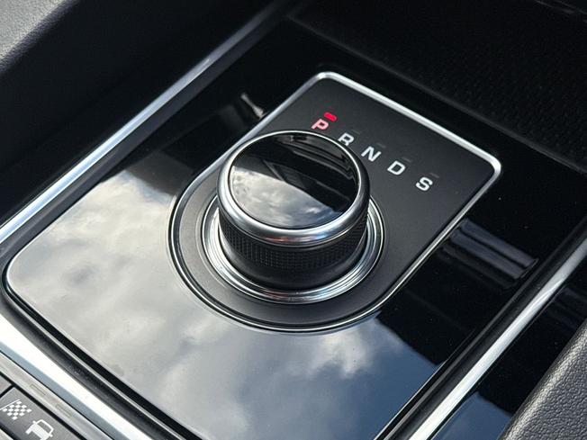 JAGUAR F-Pace Photo 32