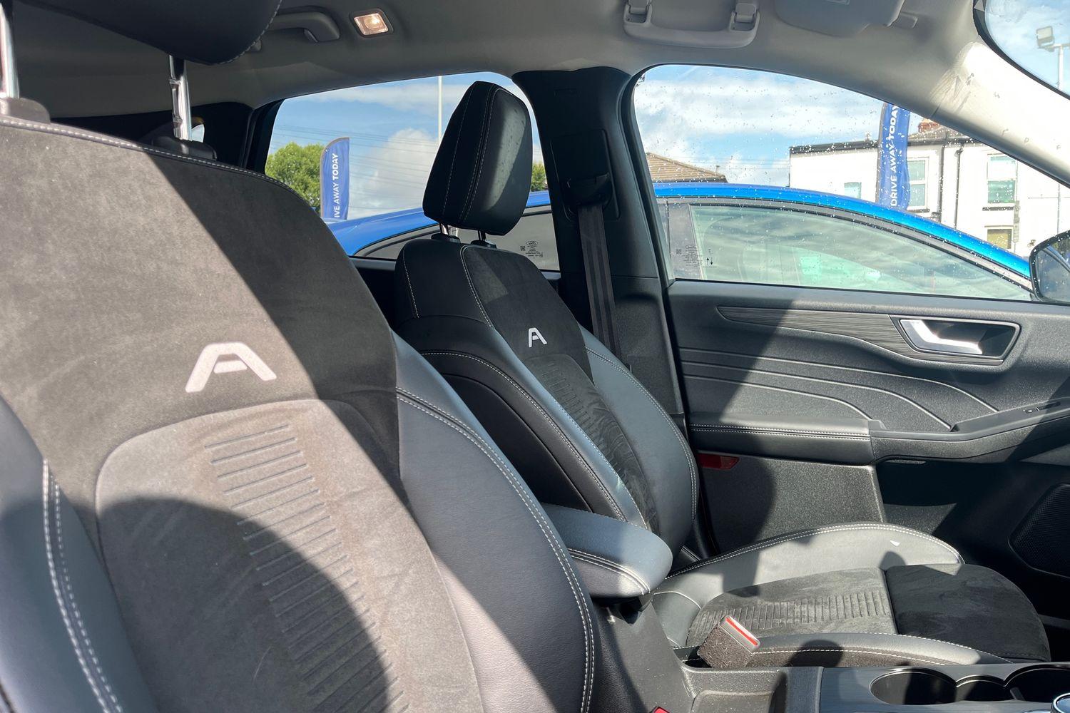 Ford KUGA Photo 16