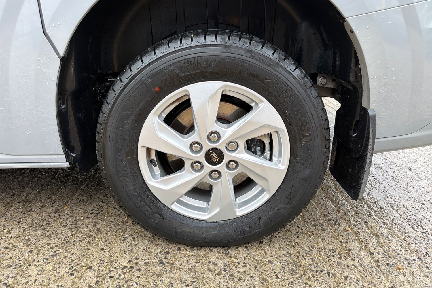Ford E-TRANSIT CUSTOM Photo 16