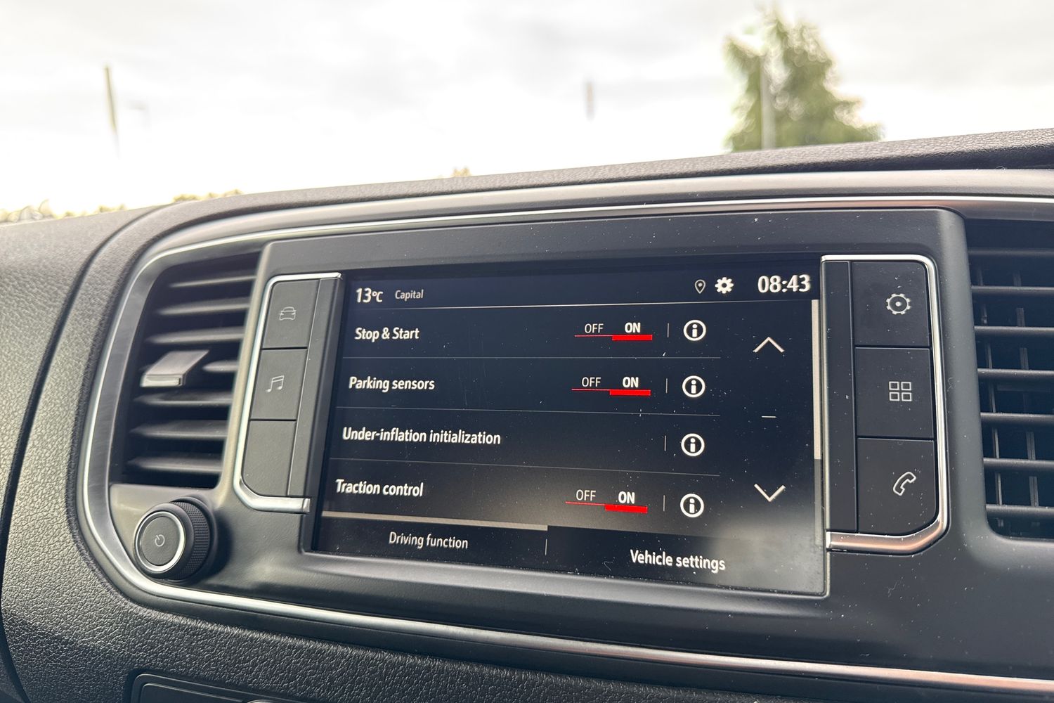 Vauxhall VIVARO Photo 33