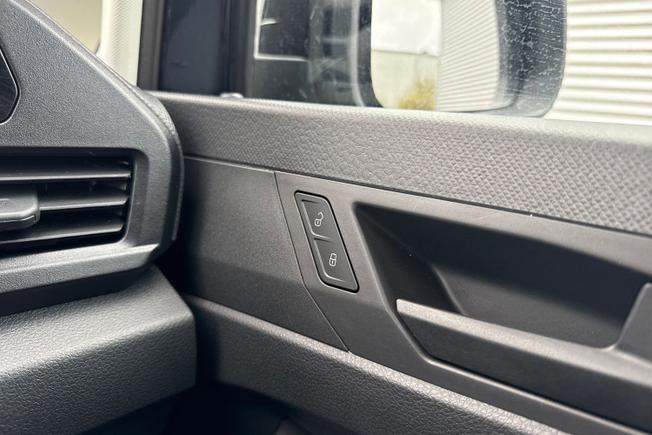 VOLKSWAGEN Caddy Photo 43