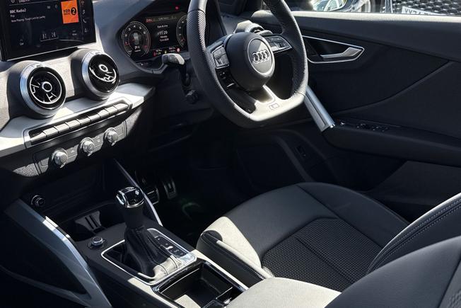AUDI Q2 Photo 24
