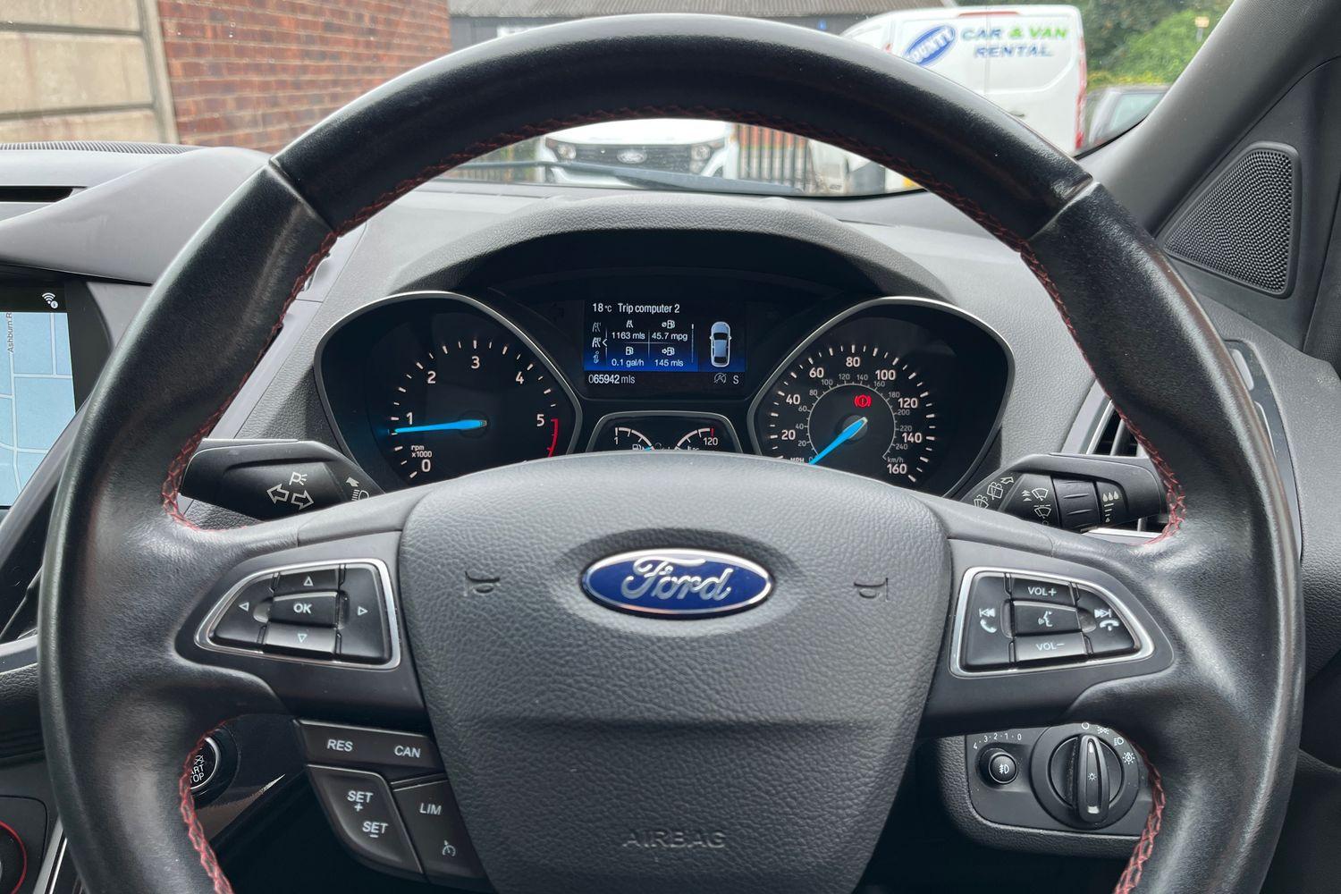 Ford KUGA Photo 11