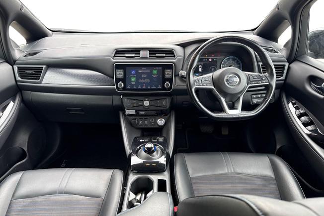 NISSAN Leaf Photo 10