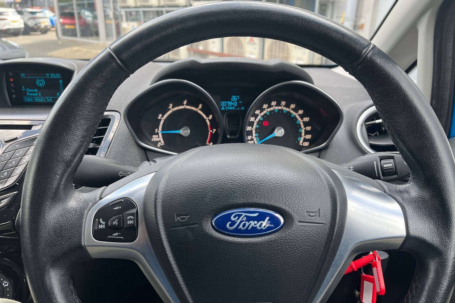 Ford FIESTA Photo 22