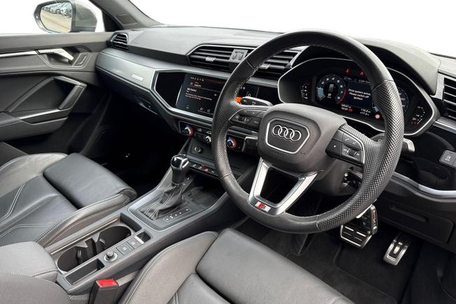 AUDI Q3 Photo 6