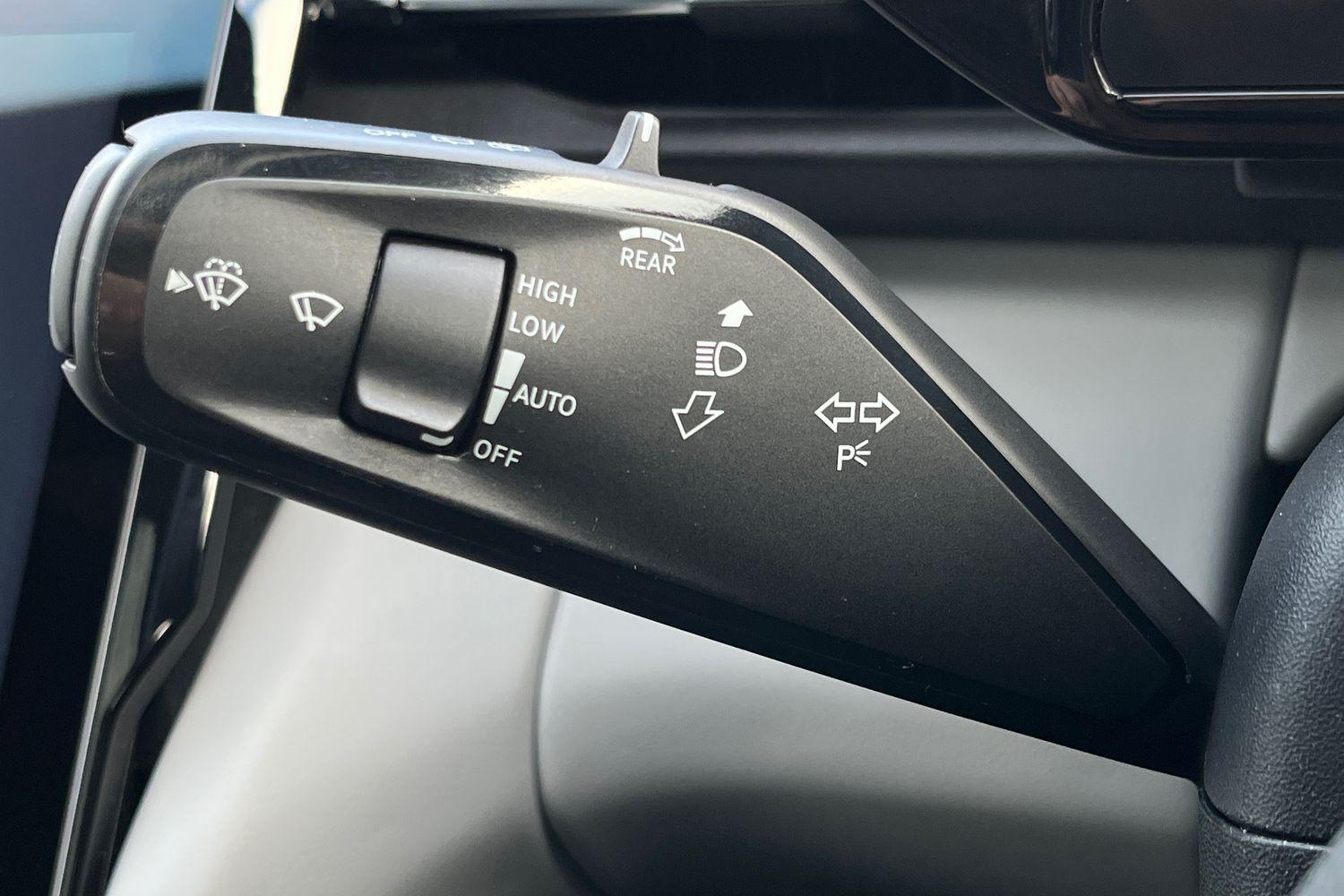 Ford Explorer Photo 13