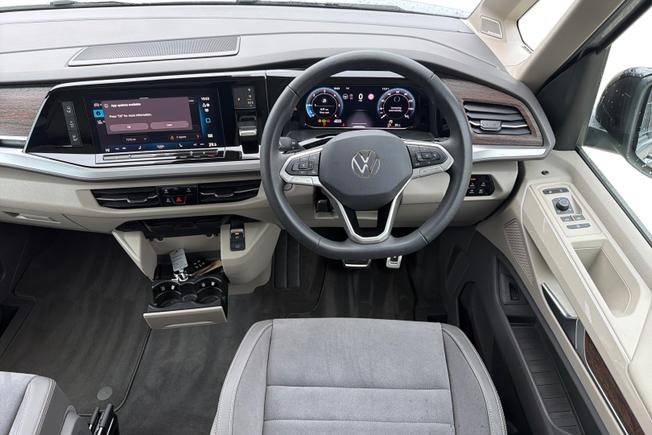 VOLKSWAGEN Multivan Photo 11