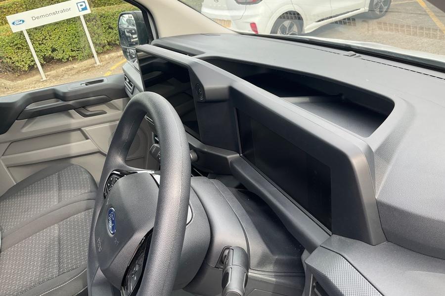 Ford E-Transit Custom Photo autoimg-bc54b74eae8d9c531388cb73d10255f4a375a70a.jpg