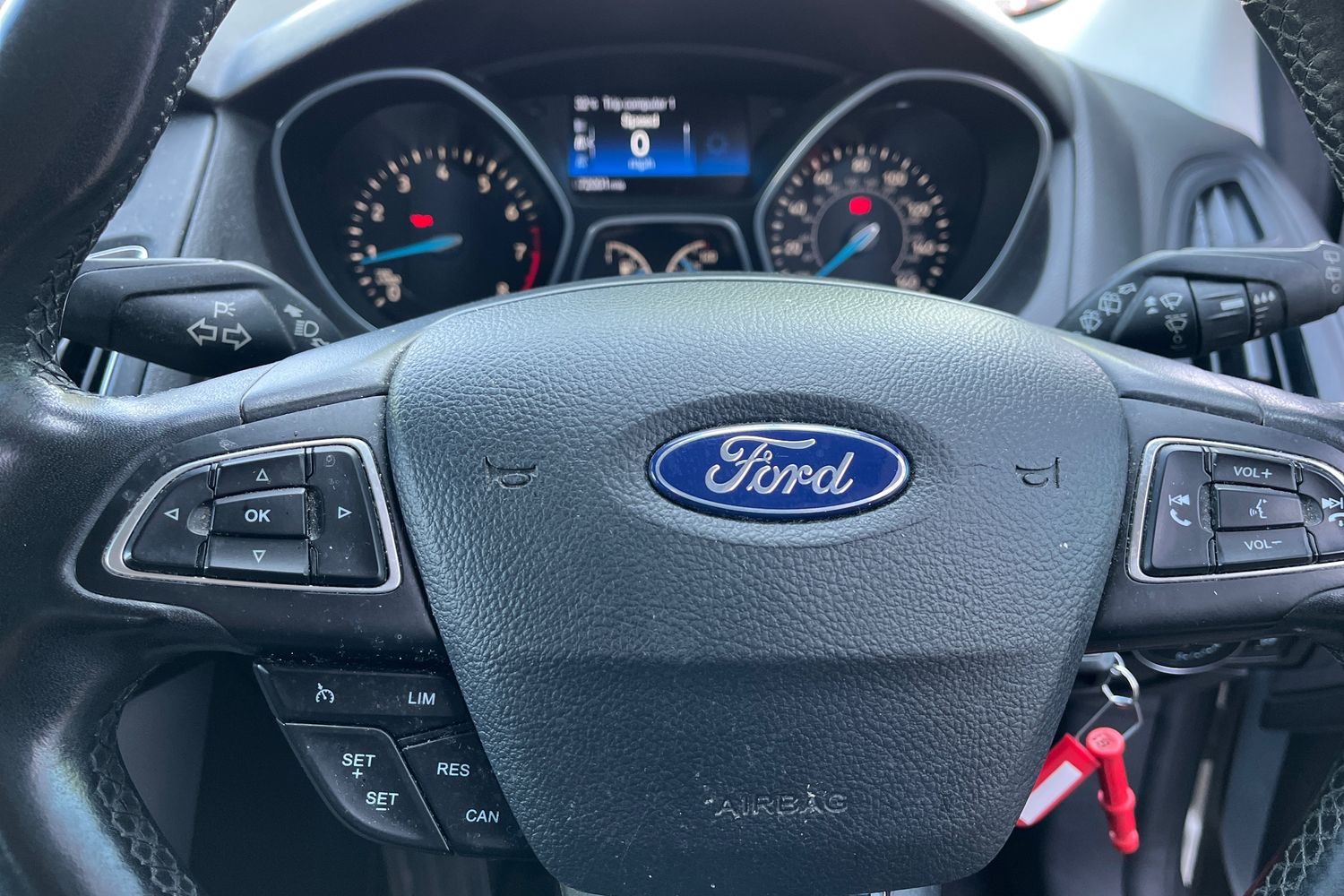 Ford FOCUS Photo 29