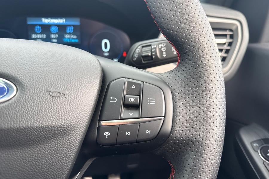 Ford KUGA Photo autoimg-bc5d9d706120f0fa762d8b128c3f0445e7b27a61.jpg