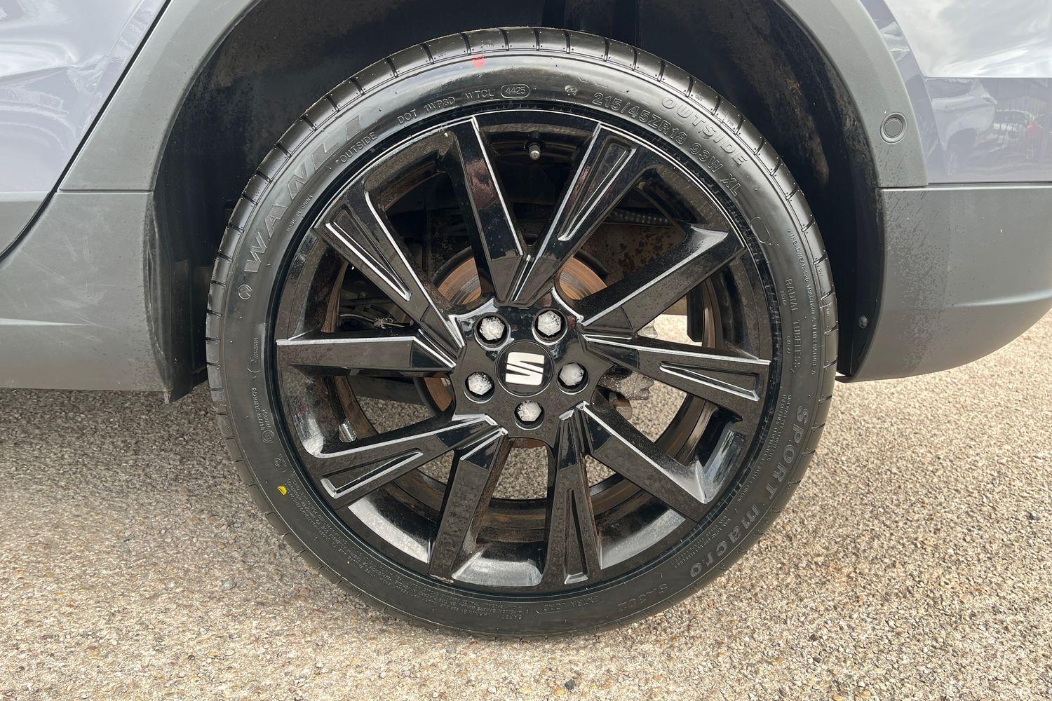 SEAT ARONA Photo 7