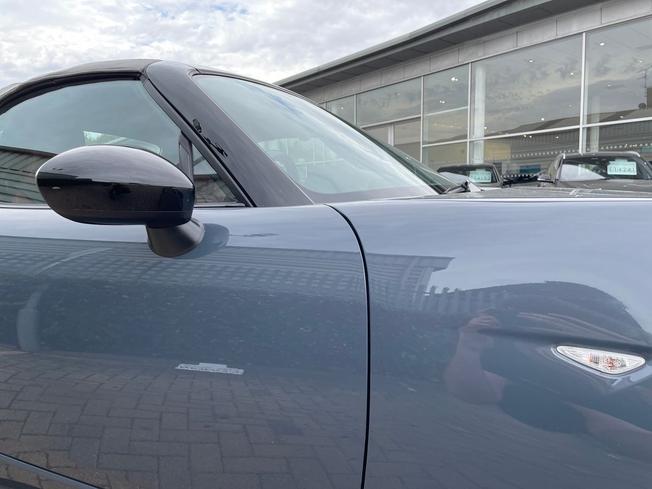 MAZDA MX-5 Photo 20