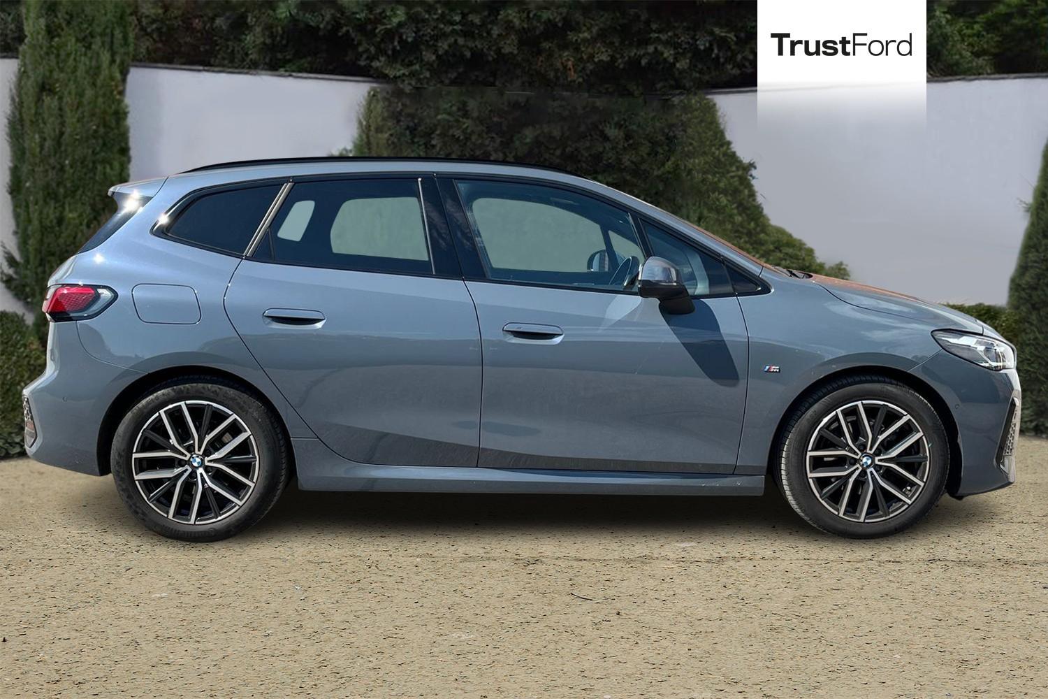 BMW 2 SERIES Photo 2