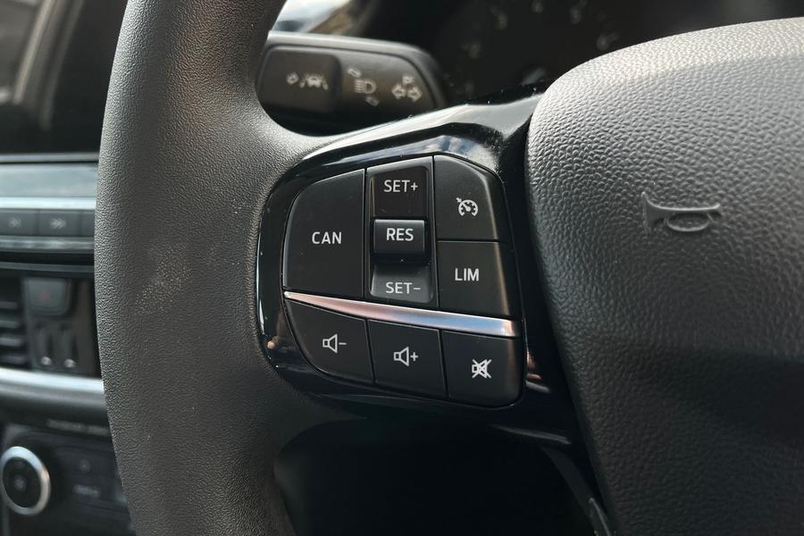 Ford FIESTA Photo autoimg-bc65e5cbe395e1515855295cdda196adee11468f.jpg