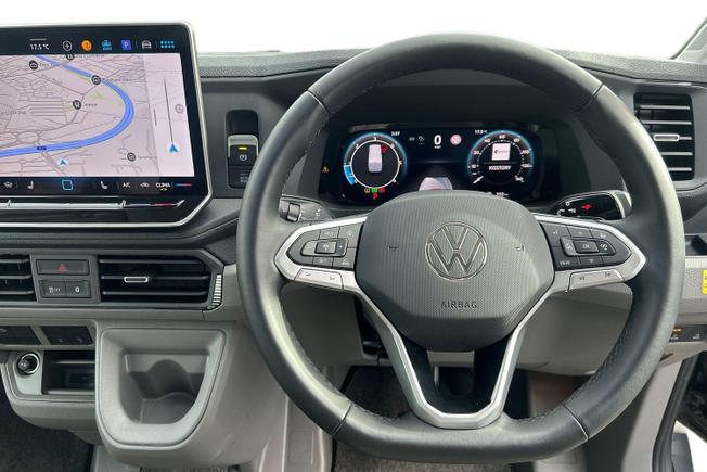 VOLKSWAGEN Grand California Photo 11
