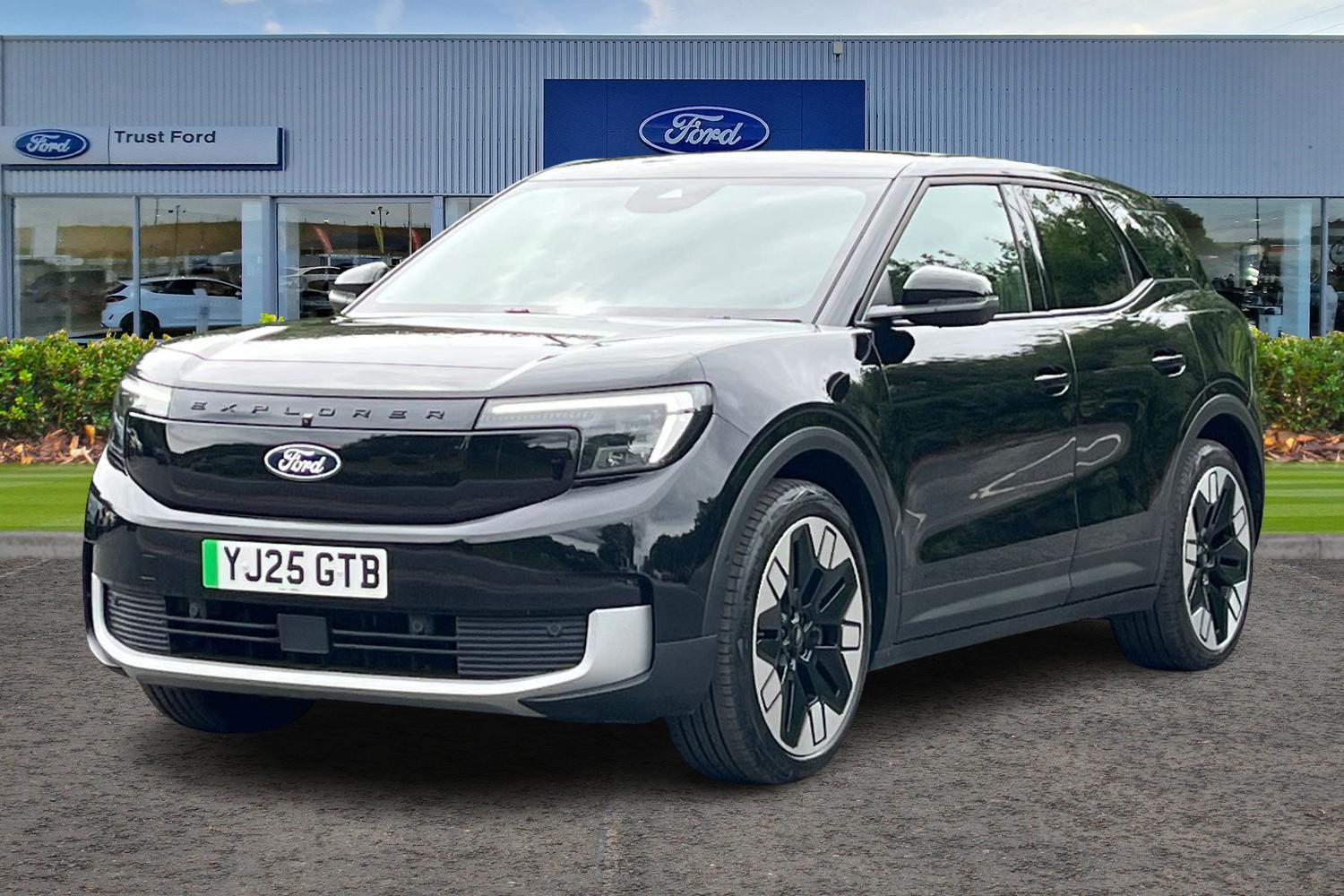 Ford Explorer Photo 4