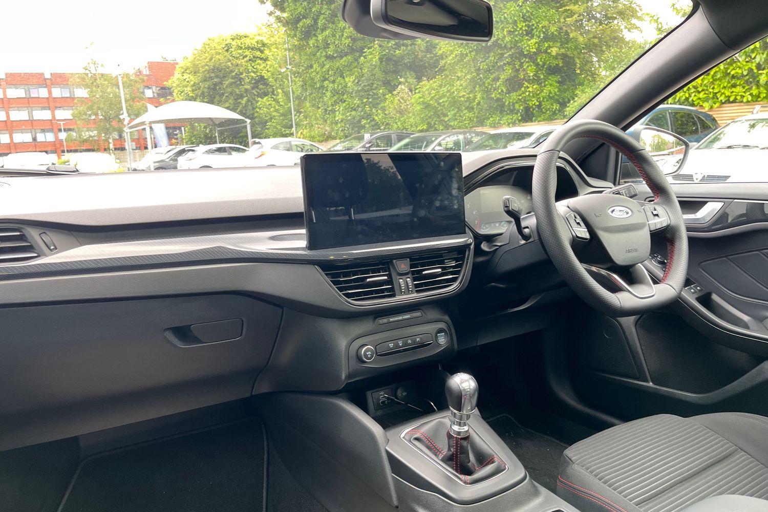 Ford FOCUS Photo 17