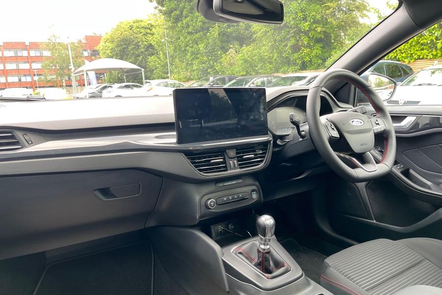 Ford FOCUS Photo autoimg-bc713646e0d51e9863e70d7288ee55a0c316efe9.jpg