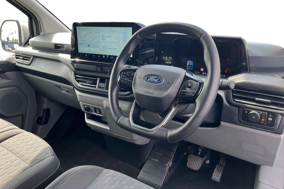 Used Ford TOURNEO CUSTOM WN26TWE 14