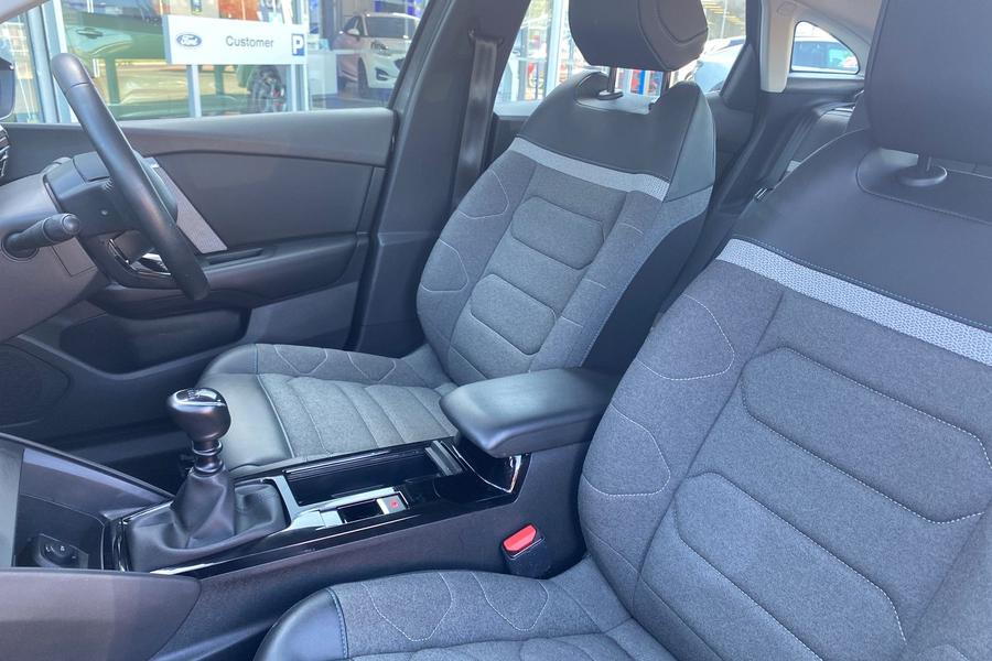 Citroen C4 Photo autoimg-bc73da15505c1e67977965e35036e2733eaa92e3.jpg