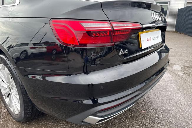 AUDI A4 Photo 28