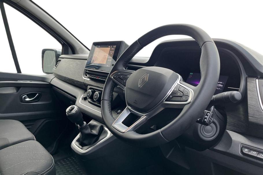 Used Renault TRAFIC YE25NDC 13