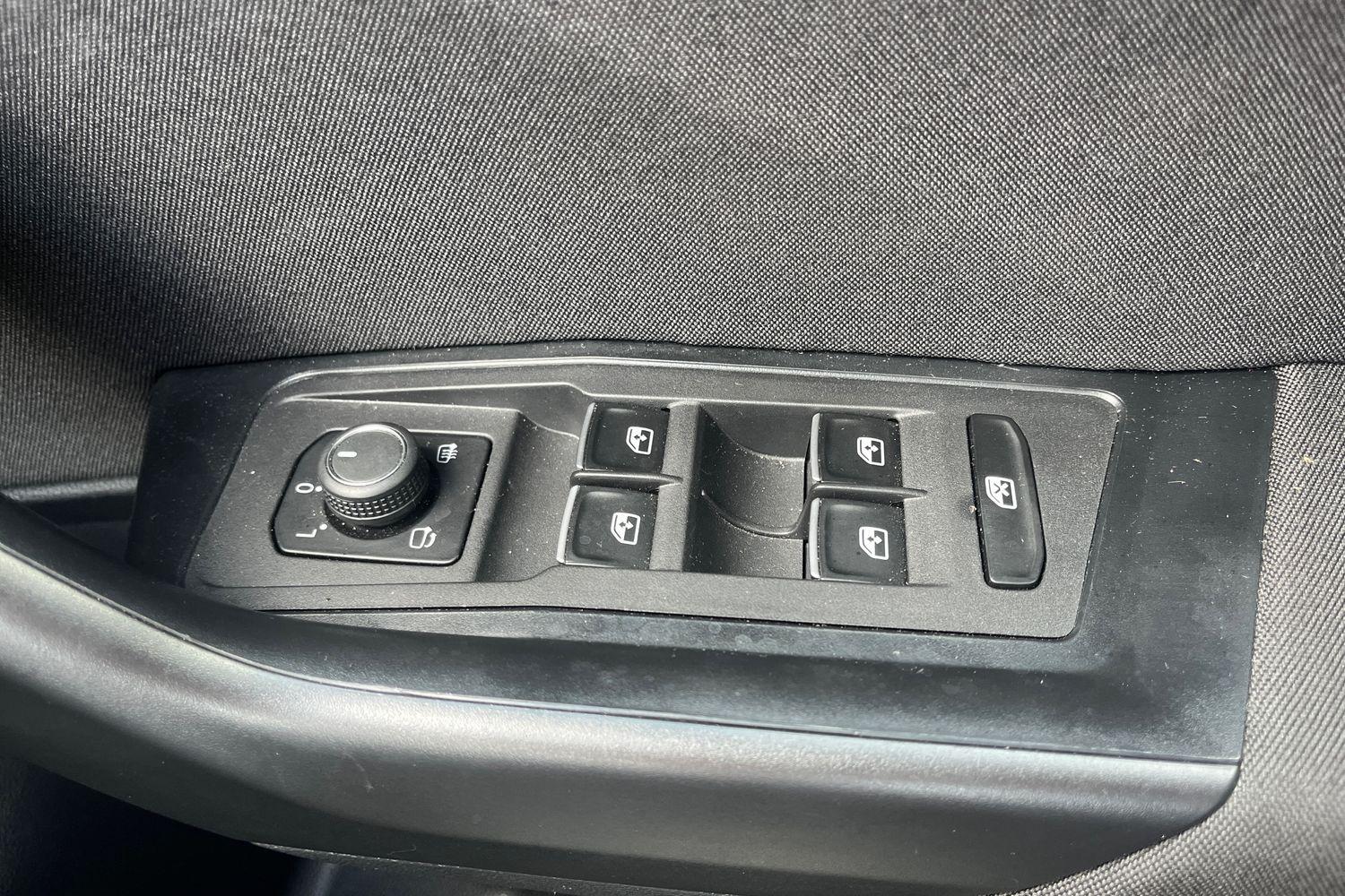 Volkswagen T-ROC Photo 15