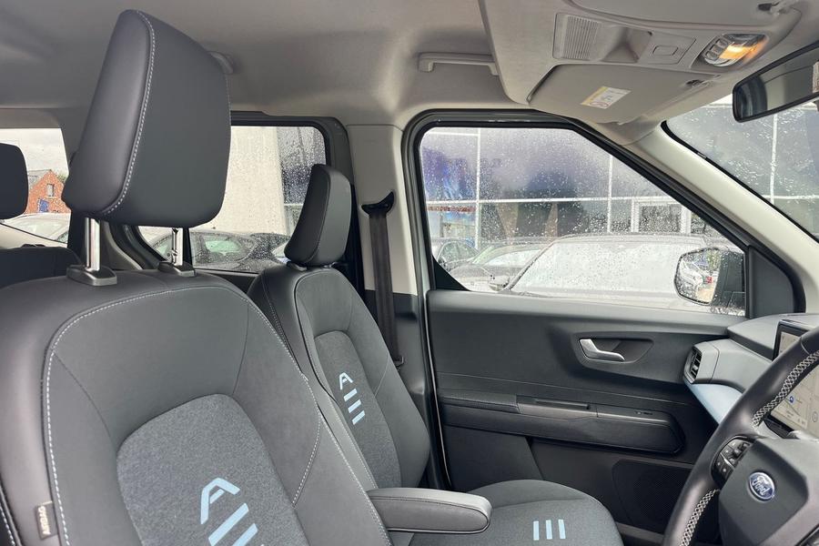 Ford E-Tourneo Courier Photo autoimg-bc7b06e222bf55b8dd718028e0d55d13e50afb6f.jpg