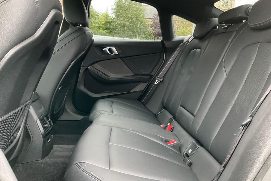 BMW 2 SERIES Photo autoimg-bc7c6ae5f64d224bf9ab39cc2e25f7299dbf9377.jpg