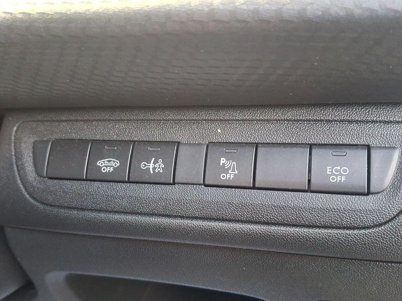 Used Peugeot 2008 NV19UNU 49