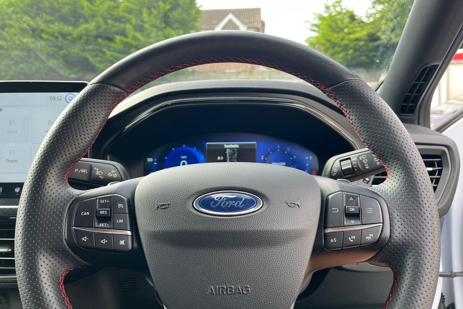 Ford FOCUS Photo 11