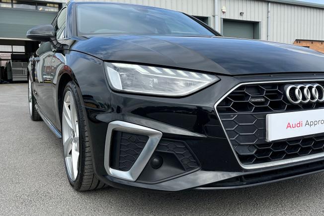 AUDI A4 Avant Photo 19
