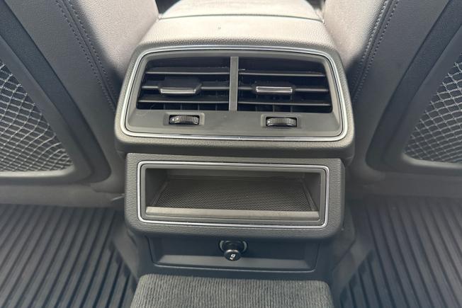 AUDI A6 Saloon Photo 46