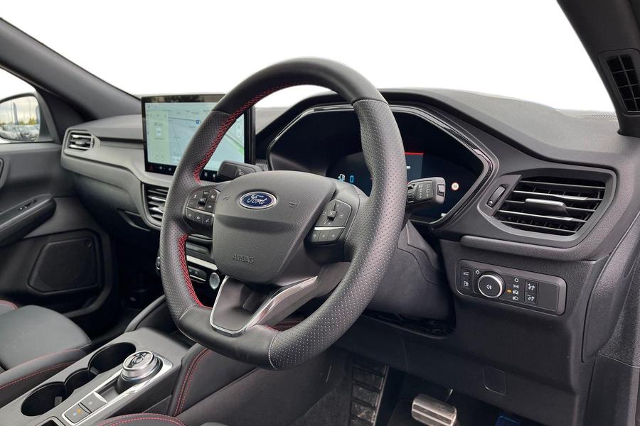 Ford Kuga Photo autoimg-bc82f2698f505641b02da3ce82754e88f660b28c.jpg