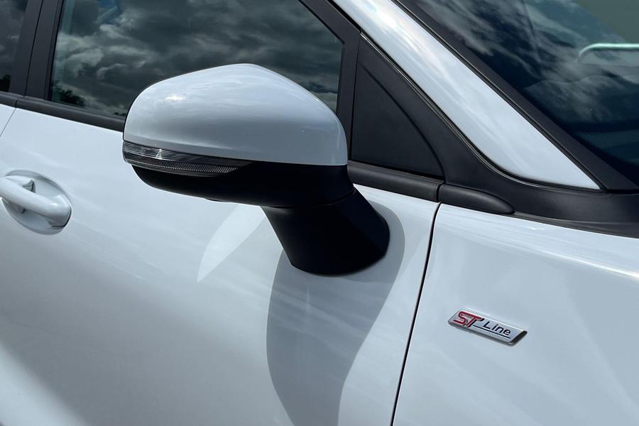 Ford PUMA Photo autoimg-bc83069a0068bee819f705bc18d32d7caea62b38.jpg